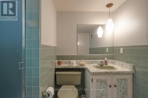 251 Glen Afton Drive, Burlington, ON - Indoor Photo Showing Bathroom