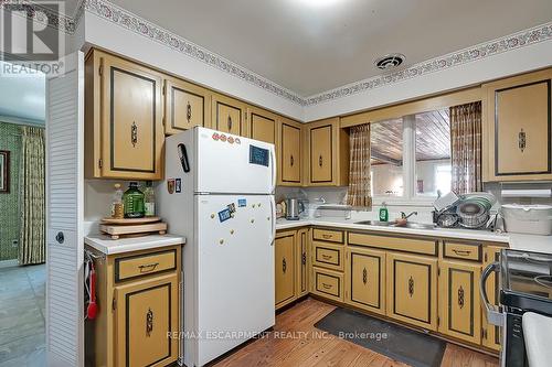 251 Glen Afton Drive, Burlington, ON - Indoor Photo Showing Kitchen