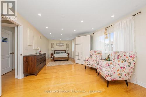 6 Callaghan Crescent, Halton Hills, ON - Indoor Photo Showing Living Room