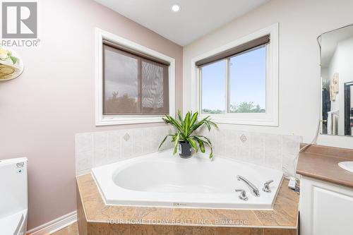 6 Callaghan Crescent, Halton Hills, ON - Indoor Photo Showing Bathroom