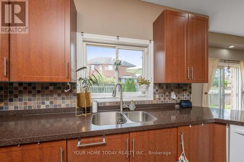 6 Callaghan Crescent, Halton Hills, ON - Indoor Photo Showing Kitchen With Double Sink