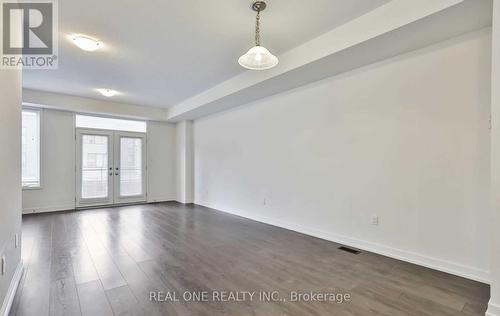 200 Huguenot Road, Oakville, ON - Indoor Photo Showing Other Room