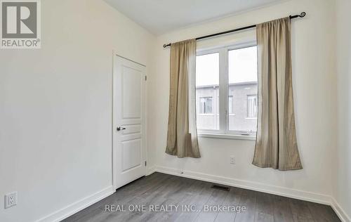 200 Huguenot Road, Oakville, ON - Indoor Photo Showing Other Room