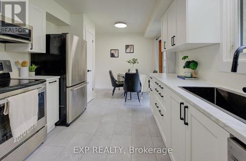 161 East Park Drive, Woodstock, ON - Indoor Photo Showing Kitchen