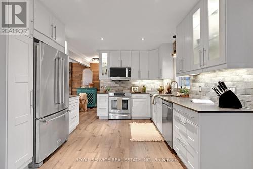 4795 Garden Street, Whitby (Taunton North), ON - Indoor Photo Showing Kitchen With Upgraded Kitchen