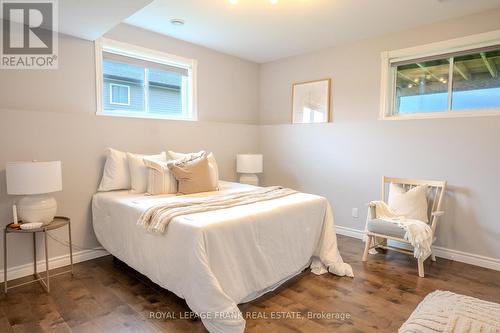 484 Ennis Road, Smith-Ennismore-Lakefield, ON - Indoor Photo Showing Bedroom