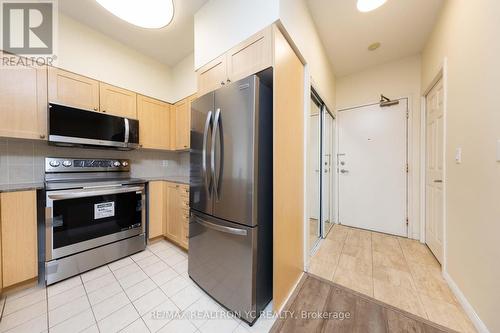 Ph16 - 5940 Yonge Street, Toronto, ON - Indoor Photo Showing Kitchen