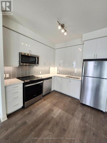 1007 - 4955 Yonge Street, Toronto, ON - Indoor Photo Showing Kitchen With Stainless Steel Kitchen With Upgraded Kitchen