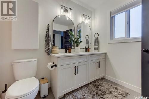 328 Barrett Street, Saskatoon, SK - Indoor Photo Showing Bathroom