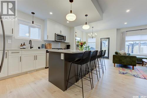 328 Barrett Street, Saskatoon, SK - Indoor Photo Showing Kitchen With Upgraded Kitchen