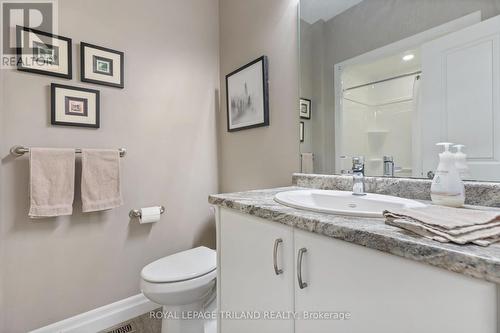 33 - 4700 Hamilton Road, Thames Centre (Dorchester), ON - Indoor Photo Showing Bathroom