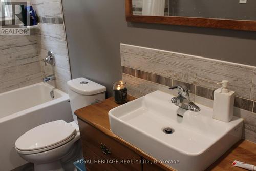 1059 Tortoise Drive, Highlands East, ON - Indoor Photo Showing Bathroom