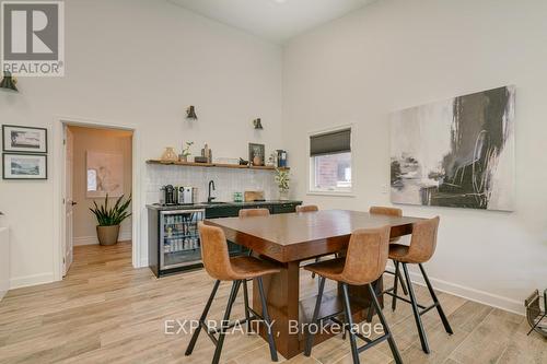 3219 New Street, Burlington, ON - Indoor Photo Showing Dining Room