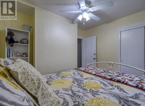 1243 Norfolk County Rd 28, Norfolk (Frogmore), ON - Indoor Photo Showing Bedroom