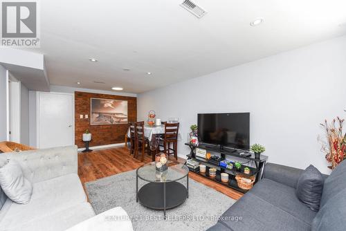 1509 Banwell Road, Mississauga, ON - Indoor Photo Showing Living Room