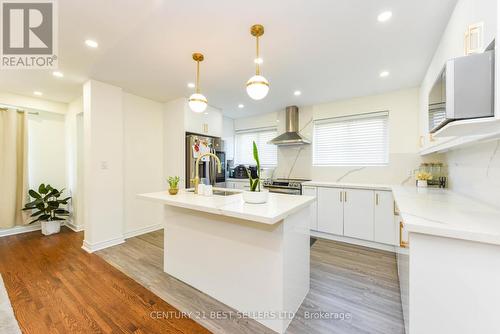 1509 Banwell Road, Mississauga, ON - Indoor Photo Showing Kitchen With Upgraded Kitchen