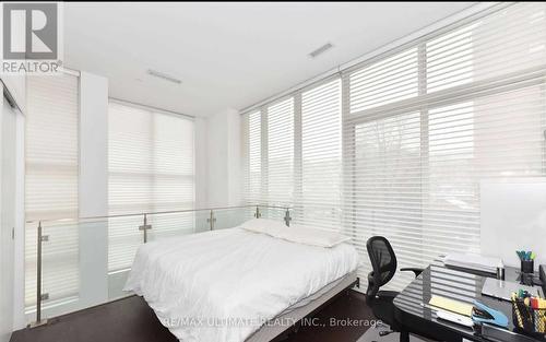 121 - 1030 King Street W, Toronto, ON - Indoor Photo Showing Bedroom