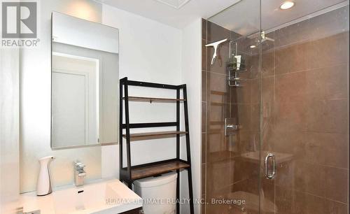 121 - 1030 King Street W, Toronto, ON - Indoor Photo Showing Bathroom