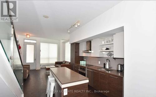 121 - 1030 King Street W, Toronto, ON - Indoor Photo Showing Kitchen