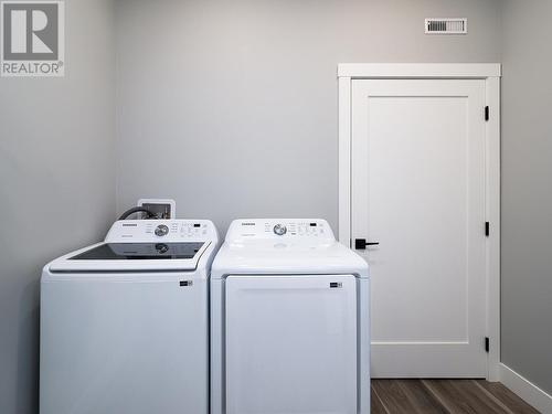 1360 Pine  Drive Unit# 5, Golden, BC - Indoor Photo Showing Laundry Room