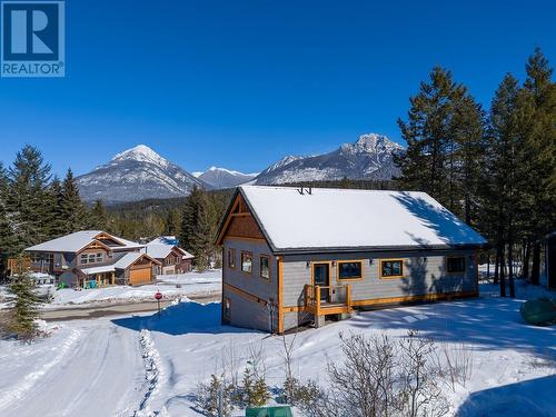 1360 Pine  Drive Unit# 5, Golden, BC - Outdoor With Facade