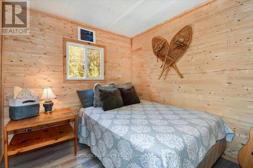 287 Moxam Road, Hastings Highlands, ON - Indoor Photo Showing Bedroom