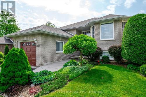 1329 White Crescent, Peterborough (Monaghan), ON - Outdoor