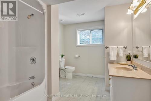 1329 White Crescent, Peterborough (Monaghan), ON - Indoor Photo Showing Bathroom