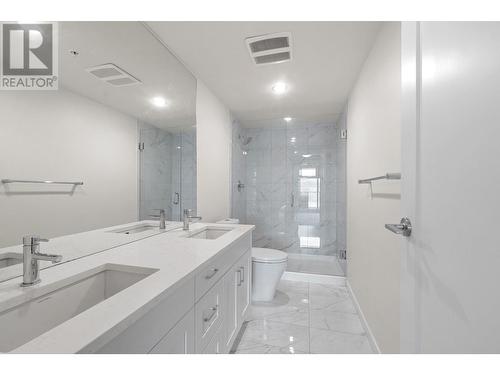 485 Groves Avenue Unit# 905, Kelowna, BC - Indoor Photo Showing Bathroom