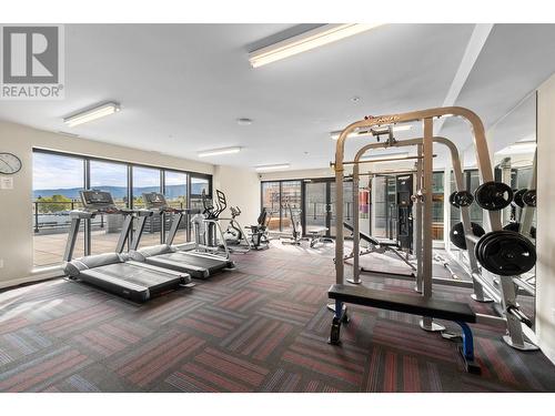 485 Groves Avenue Unit# 905, Kelowna, BC - Indoor Photo Showing Gym Room