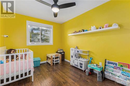 17 Newcastle Avenue, Kanata, ON - Indoor Photo Showing Bedroom