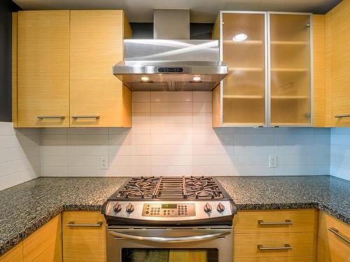 407-38 Front St, Nanaimo, BC - Indoor Photo Showing Kitchen