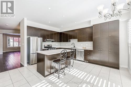 227 Riverlands Avenue, Markham, ON - Indoor Photo Showing Kitchen