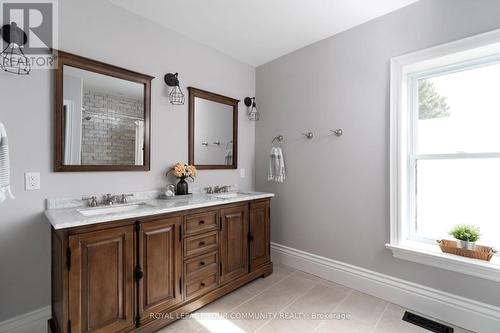 5439 Wellington Rd 29, Guelph/Eramosa, ON - Indoor Photo Showing Bathroom