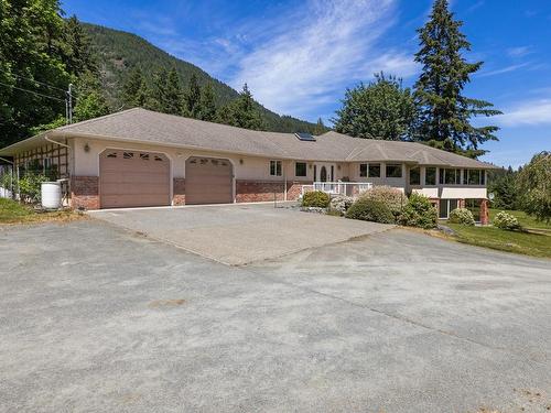 7028 Westholme Rd, Westholme, BC 