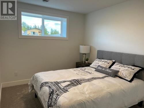 20 Kimberley Avenue, Kimberley, BC - Indoor Photo Showing Bedroom