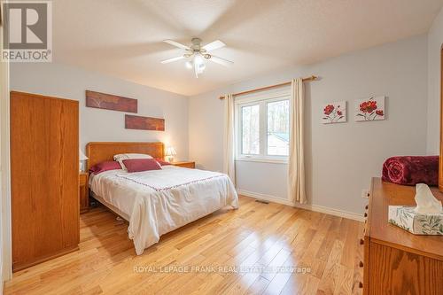 86 Fire Route 37, Galway-Cavendish And Harvey, ON - Indoor Photo Showing Bedroom