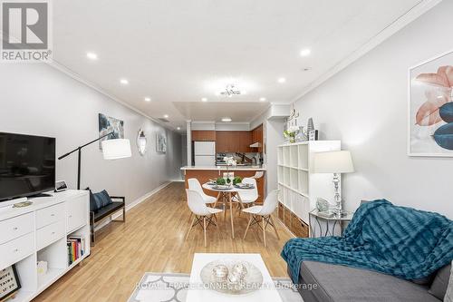 9 - 55 Cedarcroft Boulevard, Toronto, ON - Indoor Photo Showing Living Room