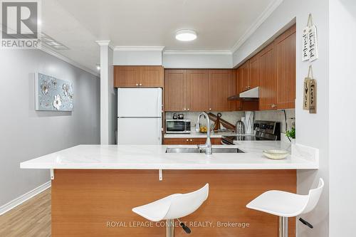 9 - 55 Cedarcroft Boulevard, Toronto, ON - Indoor Photo Showing Kitchen With Double Sink