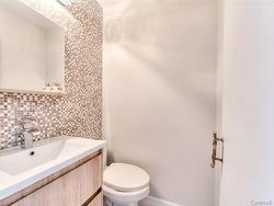 Powder room - 