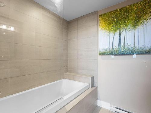 Salle de bains attenante Ã  la CCP - 2015 Av. Aird, Montréal (Mercier/Hochelaga-Maisonneuve), QC - Indoor Photo Showing Bathroom