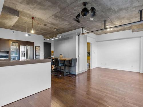 Salon - 2015 Av. Aird, Montréal (Mercier/Hochelaga-Maisonneuve), QC - Indoor Photo Showing Kitchen