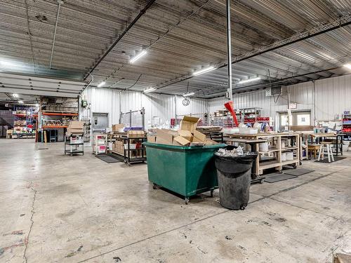 Warehouse - 4675 Rue Roberge, Lac-Mégantic, QC - Indoor Photo Showing Garage