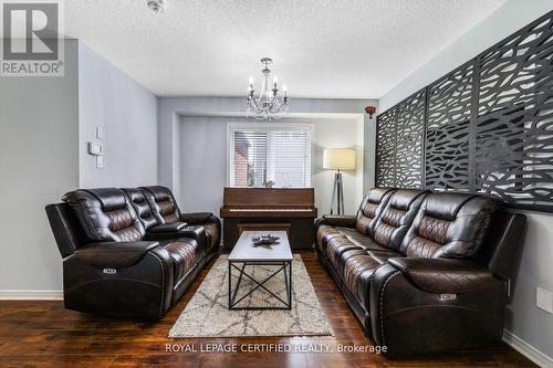 36 Cheevers Road, Brantford, ON - Indoor Photo Showing Living Room