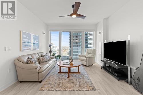 909A - 4675 Metcalfe Avenue, Mississauga, ON - Indoor Photo Showing Living Room