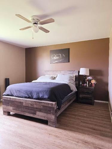 17 Budala Street, Mitchell, MB - Indoor Photo Showing Bedroom