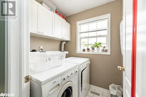 381 Baverstock Crescent, Milton, ON - Indoor Photo Showing Laundry Room