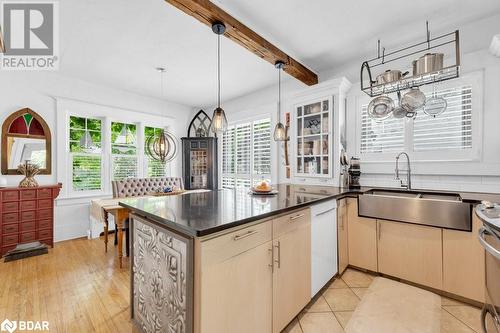 125 Dufferin Avenue, Belleville, ON - Indoor Photo Showing Kitchen