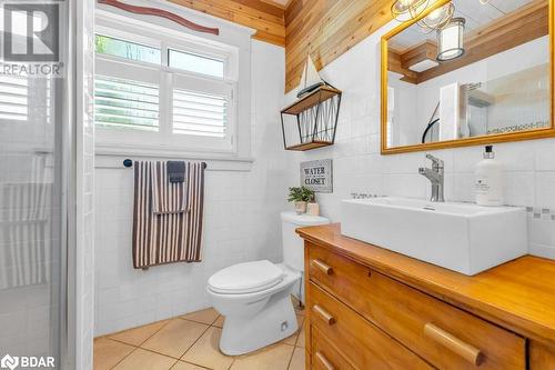 125 Dufferin Avenue, Belleville, ON - Indoor Photo Showing Bathroom