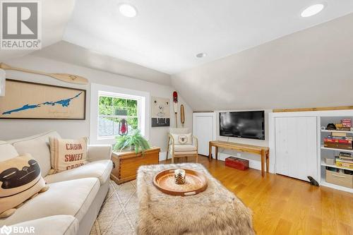 125 Dufferin Avenue, Belleville, ON - Indoor Photo Showing Living Room